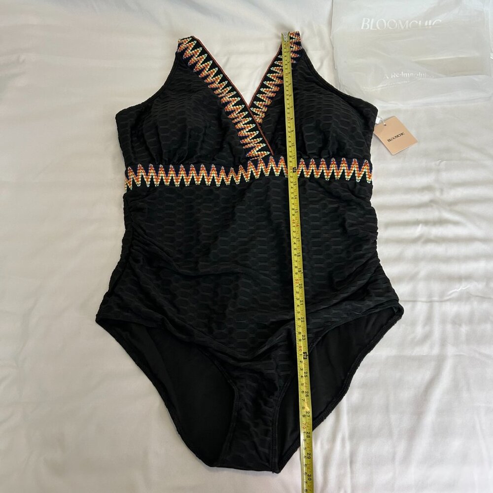 NWT/NIP Bloomchic Black Plus Size V-Neck One Piece Swimsuit Size 18-20 / 2XL - Picture 11 of 12
